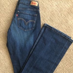 Women’s Levi Jeans